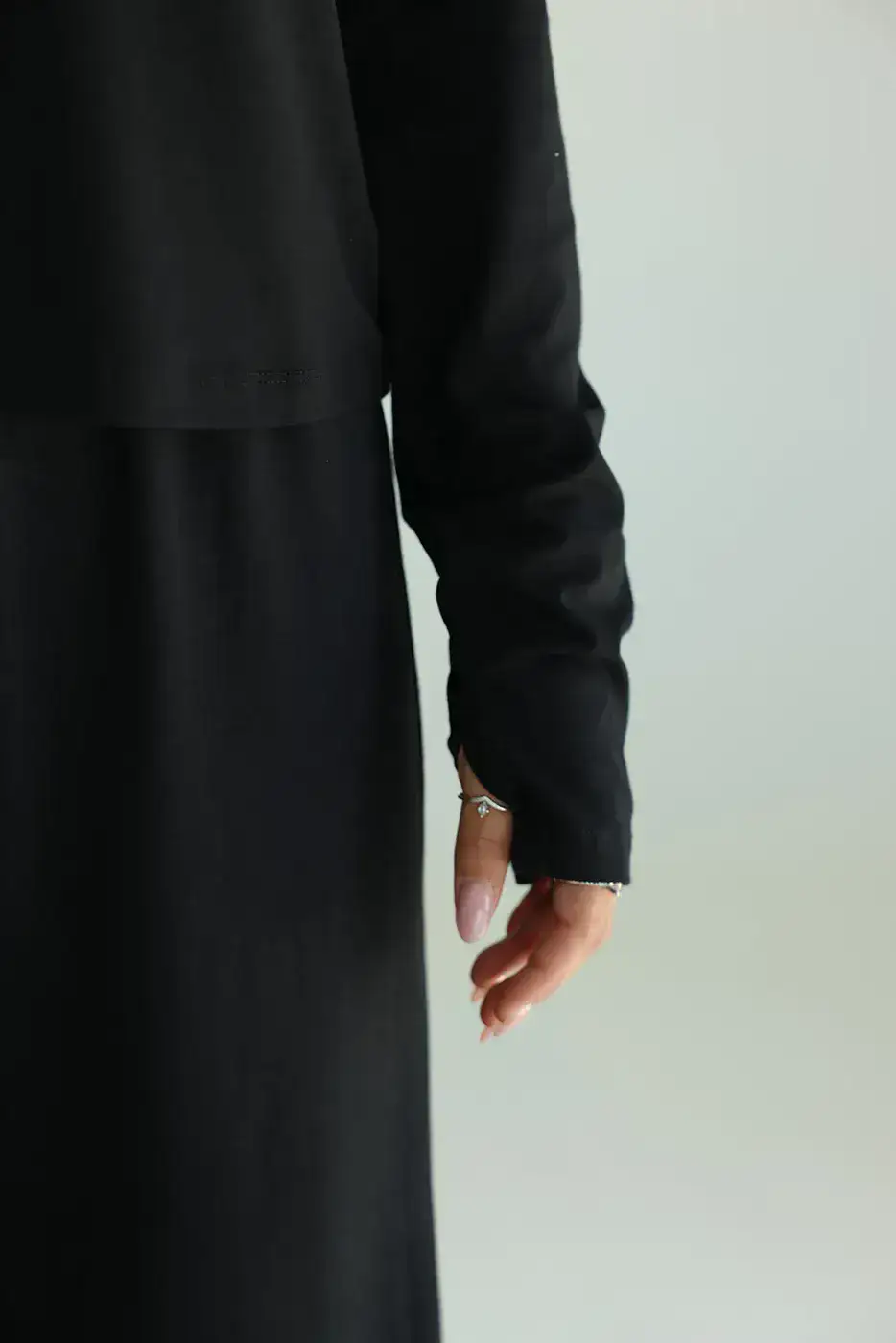 חליפת אוברסייז צבע שחור