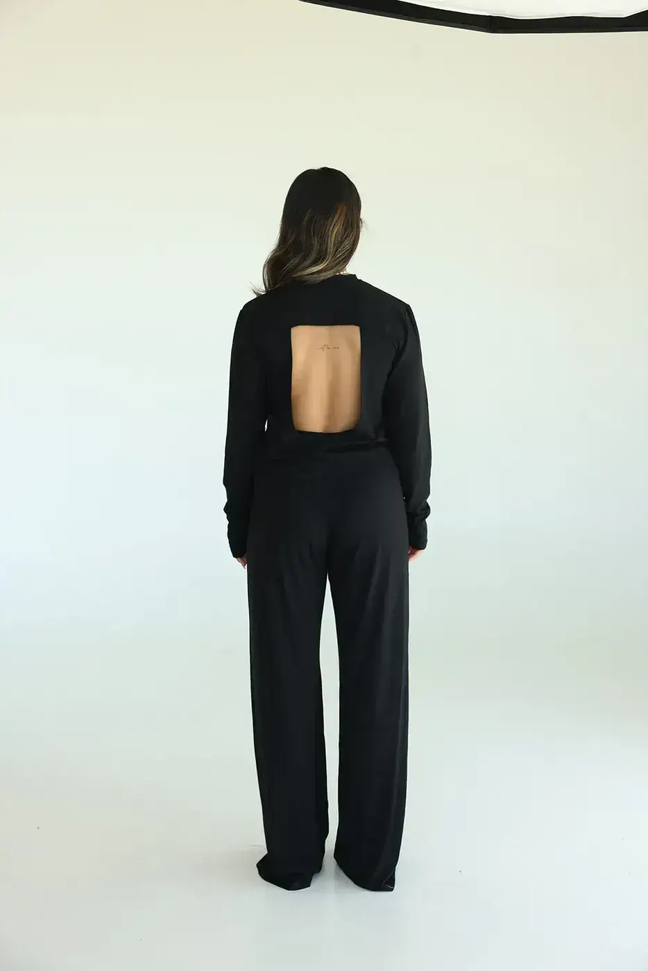 חליפת אוברסייז צבע שחור