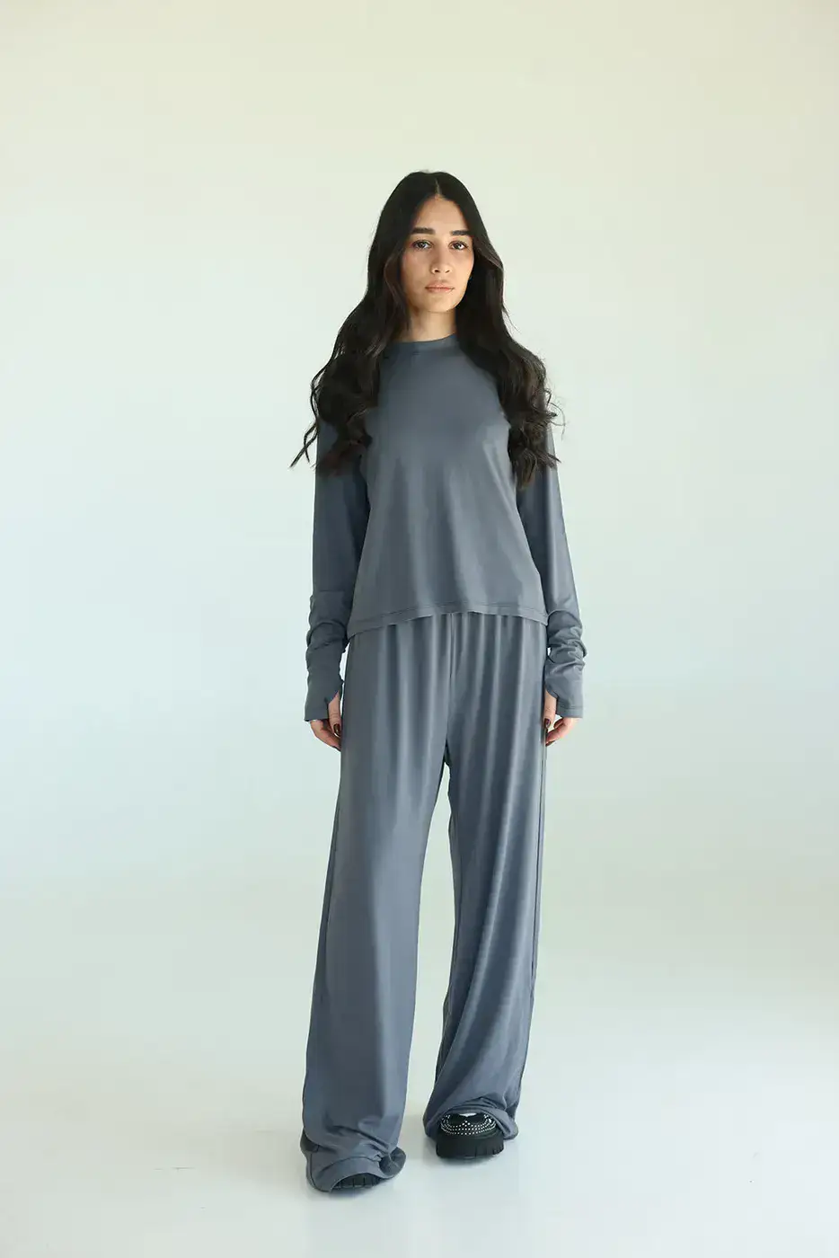 חליפת אוברסייז צבע אפור