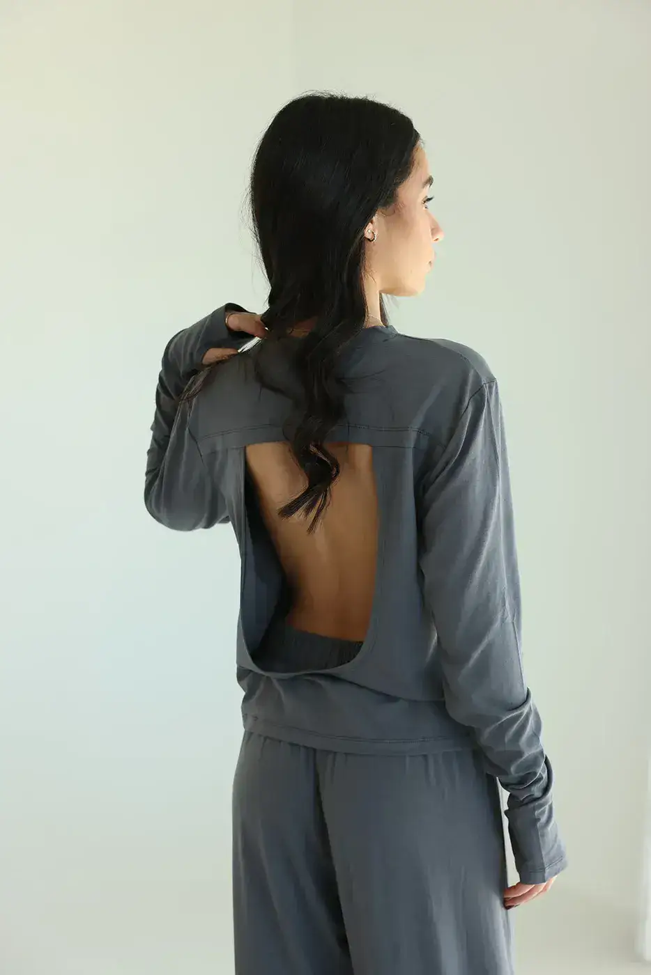 חליפת אוברסייז צבע אפור